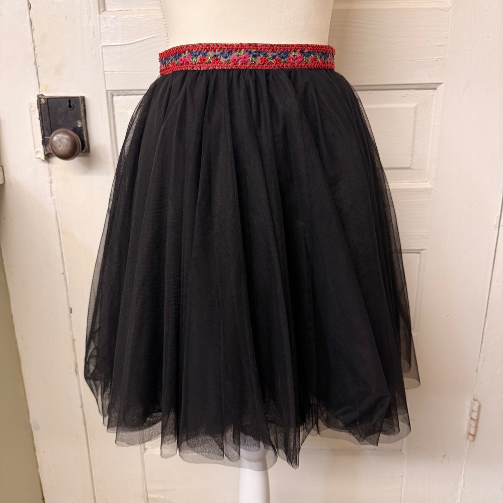 Sherri Hill Black Tulle Skirt Embroidered Waist Party Dance Size 6‎ fairy ballet